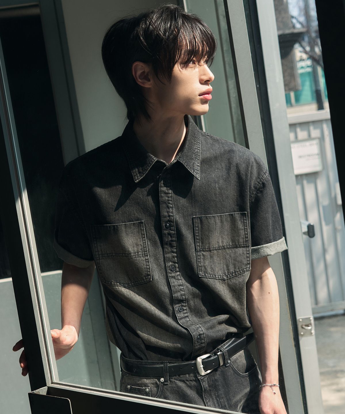 아워데이즈(OURDAYZ) 카디프 투포켓 워싱 데님 반팔 셔츠 [BLACK]