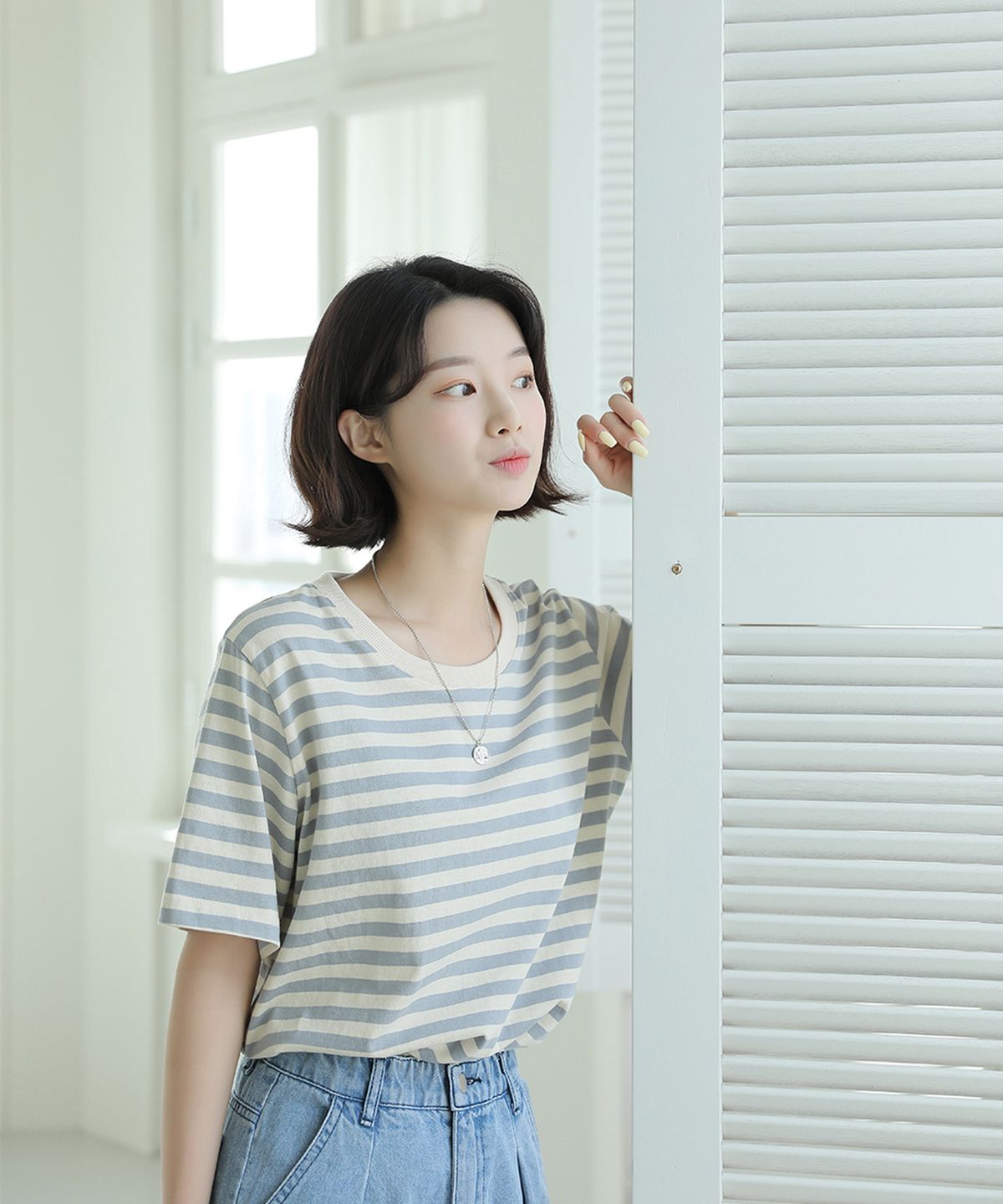 빼빼(BBAEBBAE) 스트라이프 배색 반팔 티셔츠