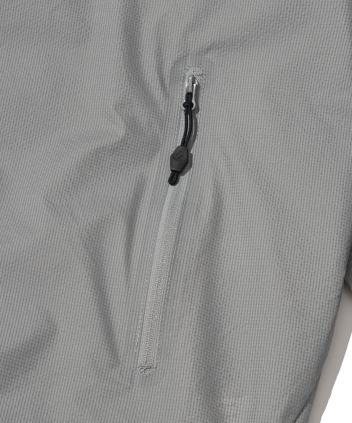 웰터 익스페리먼트(WELTER EXPERIMENT) ANEMOI LIGHT WINDBREAKER_GRAY