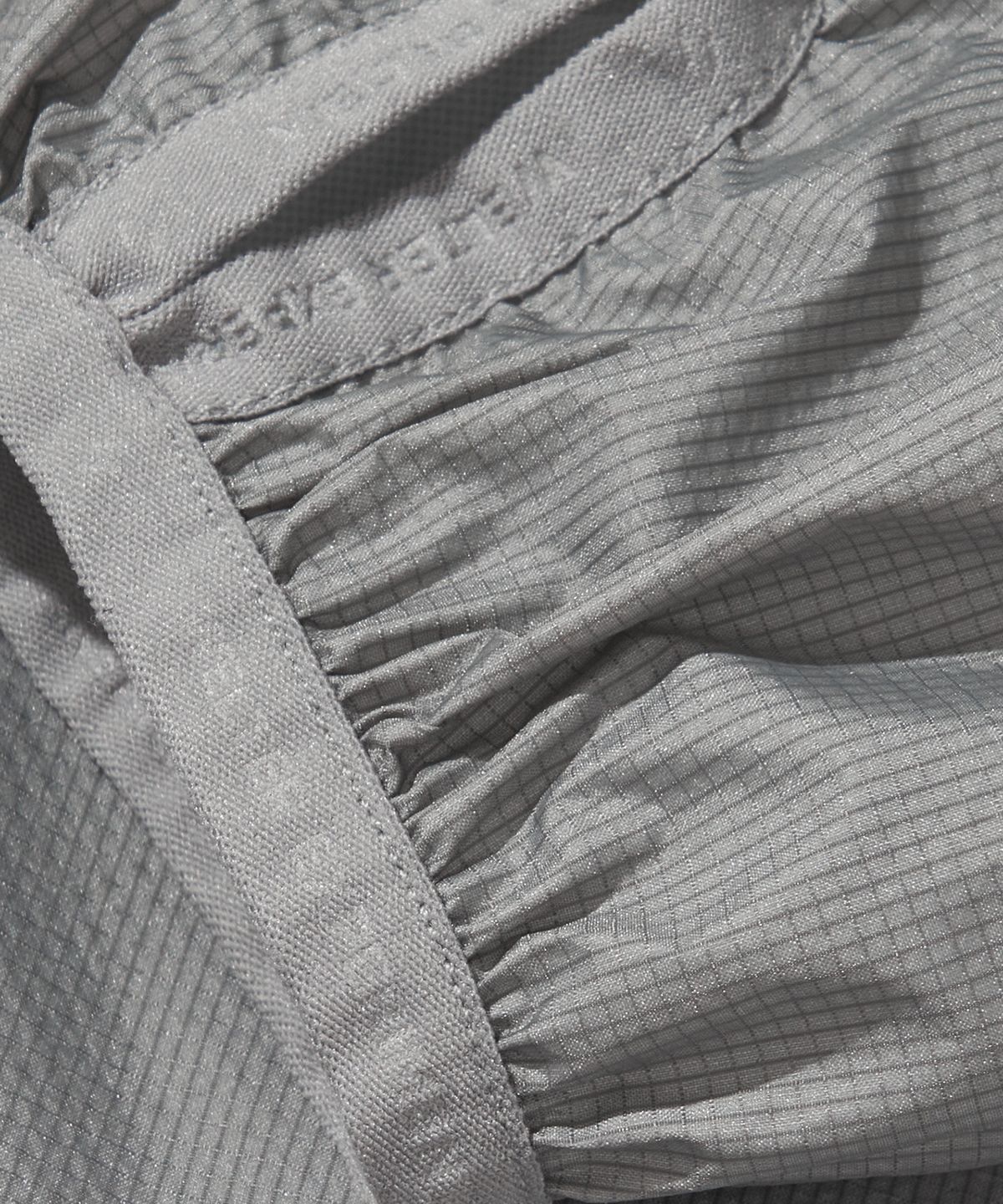 웰터 익스페리먼트(WELTER EXPERIMENT) ANEMOI LIGHT WINDBREAKER_GRAY