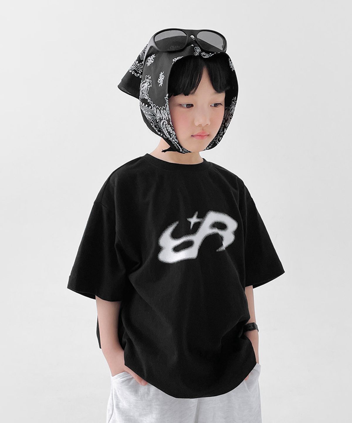 베리클로젯(BERRYCLOSET) 스프레드 워드 반팔티