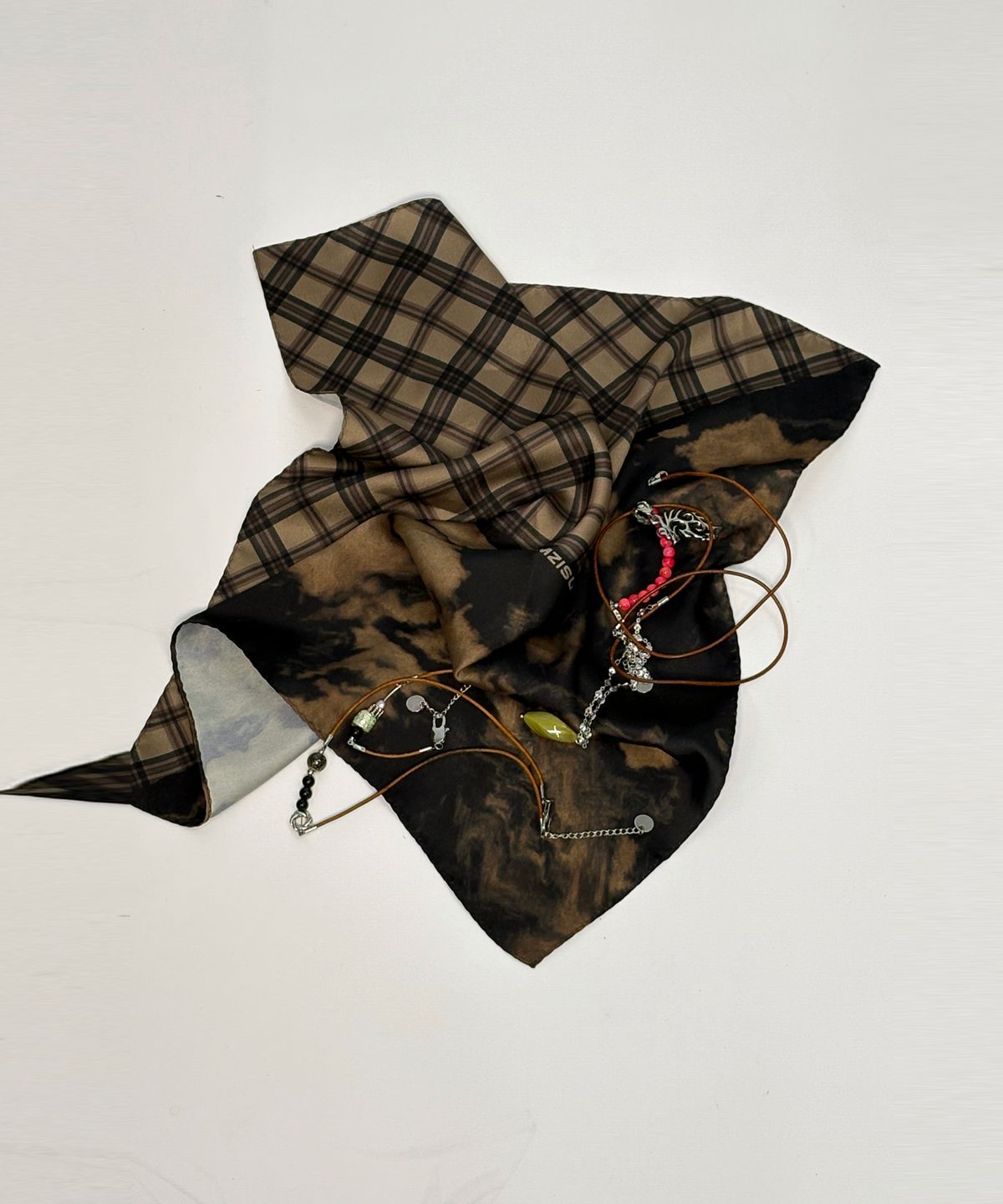 킴지수(KIMZISU) Half&Half Plaid Mini Scarf 45 _ BEIGE
