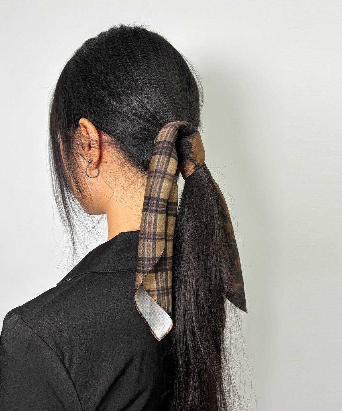 킴지수(KIMZISU) Half&Half Plaid Mini Scarf 45 _ BEIGE