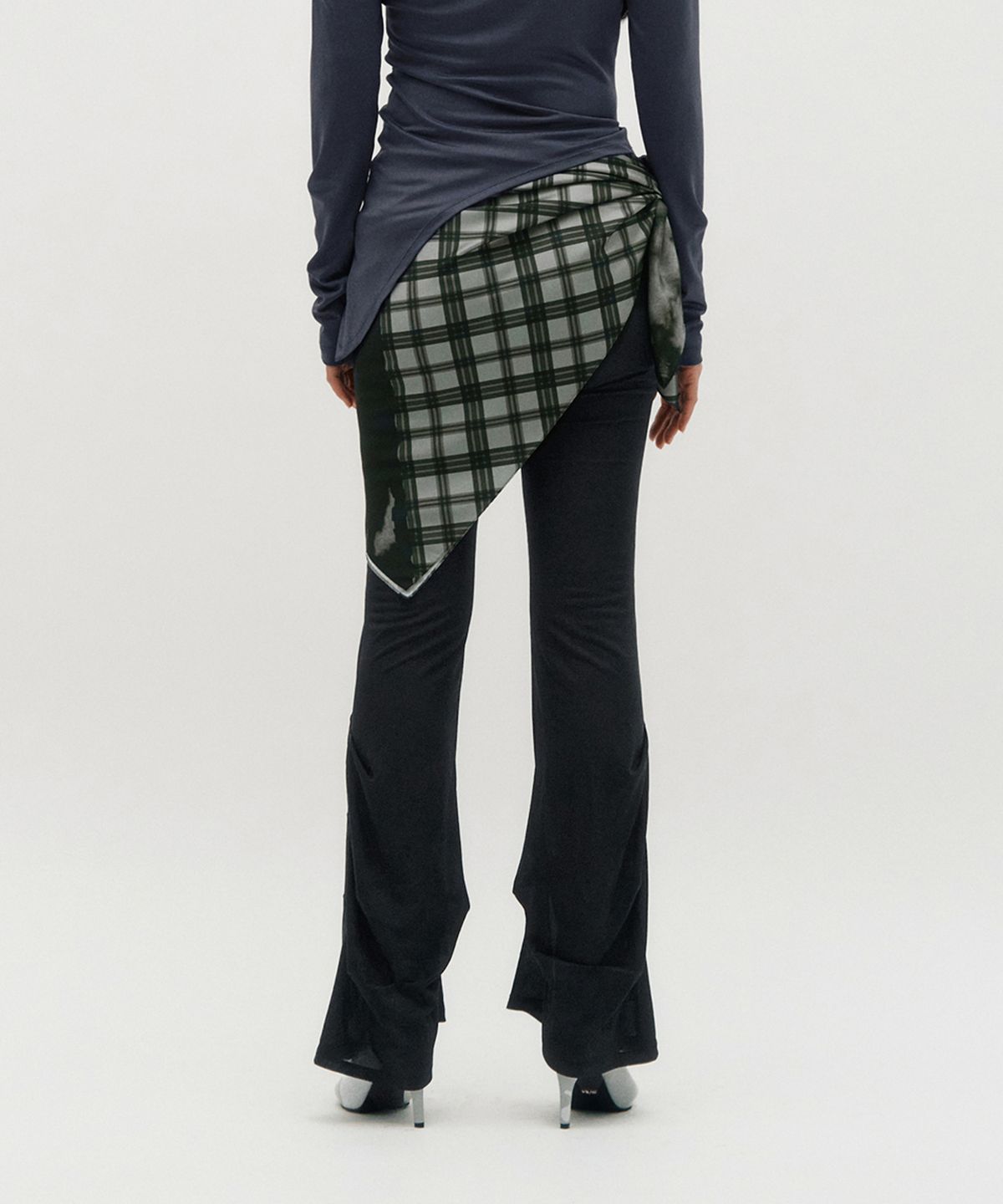 킴지수(KIMZISU) Half&Half Plaid Square Scarf 95 _ GREY