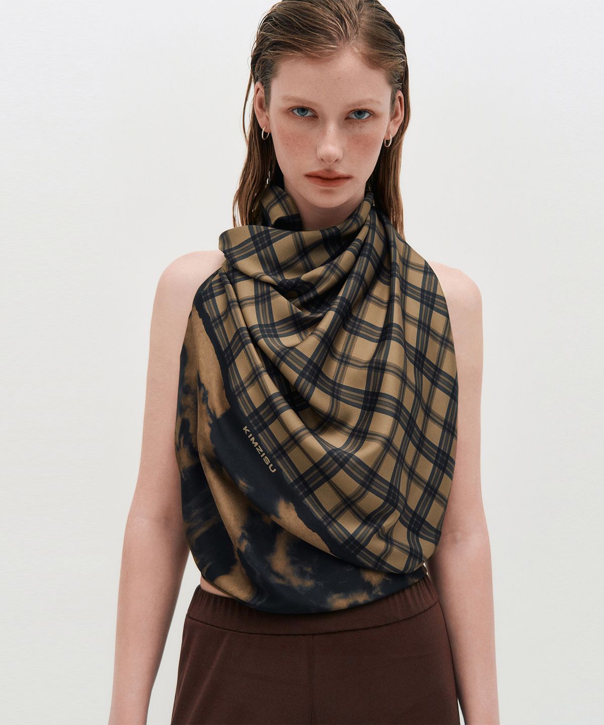 킴지수(KIMZISU) Half&Half Plaid Square Scarf 95 _ BEIGE