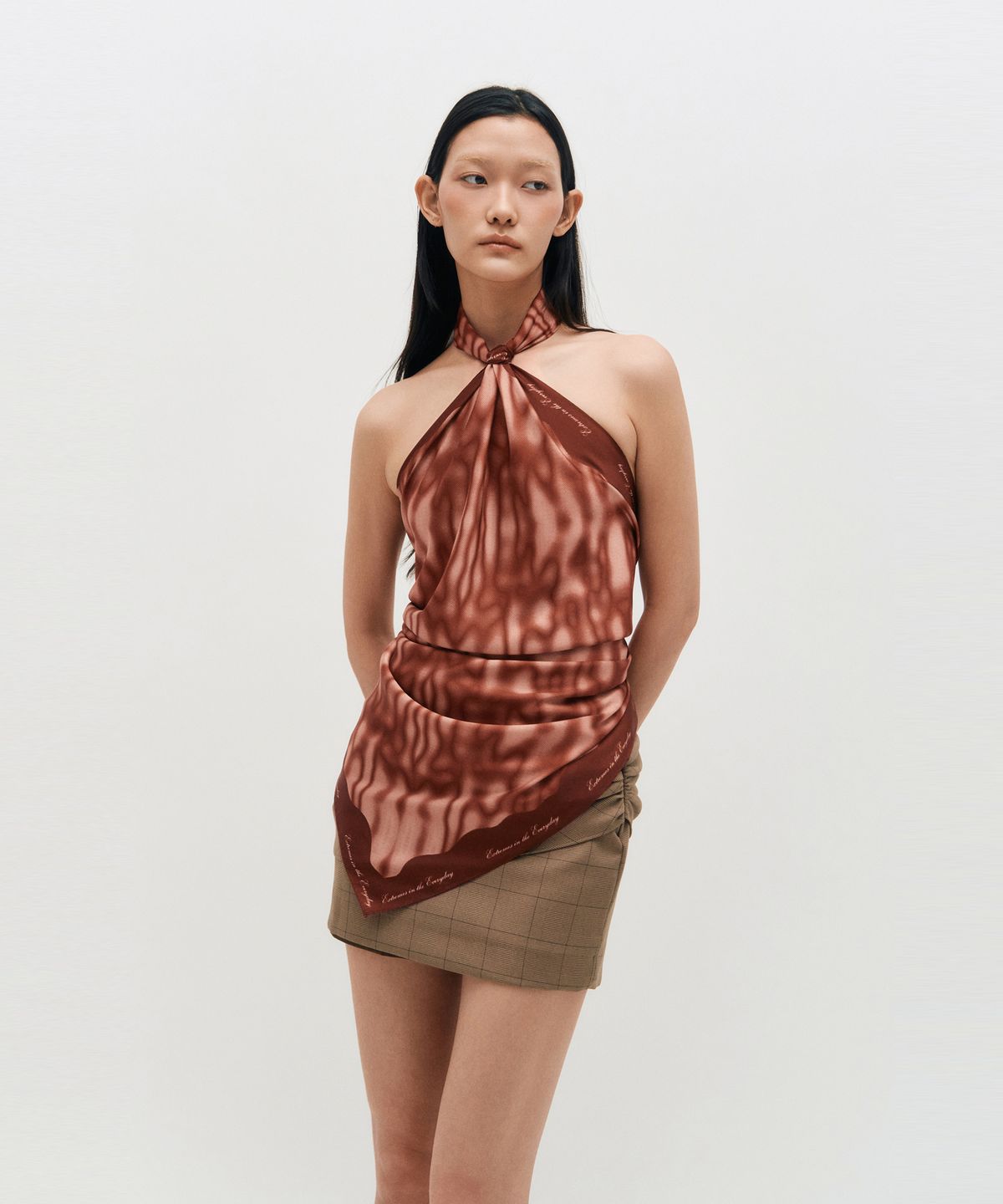 킴지수(KIMZISU) Haze Motif Square Scarf 95 _ RED