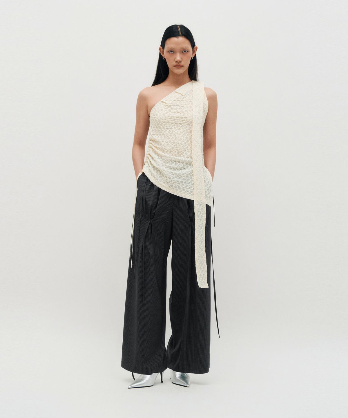 킴지수(KIMZISU) One Shoulder Lace Top _ IVORY