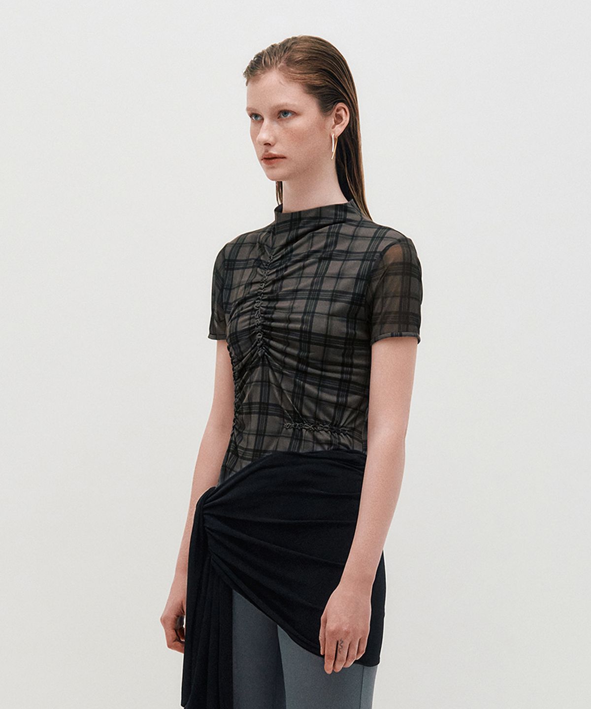 킴지수(KIMZISU) Plaid Smocking T-Shirt _ BLACK