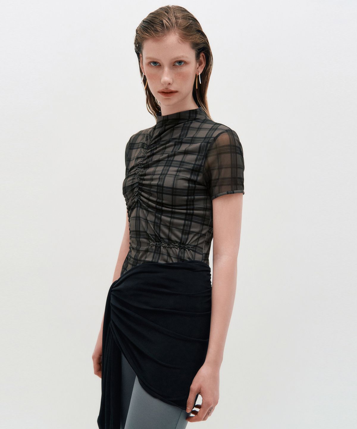 킴지수(KIMZISU) Plaid Smocking T-Shirt _ BLACK