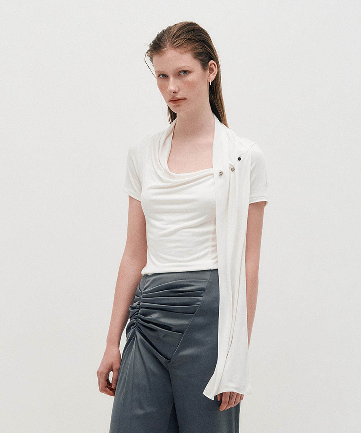 킴지수(KIMZISU) Cowl Neck Scarf T-Shirt _ WHITE
