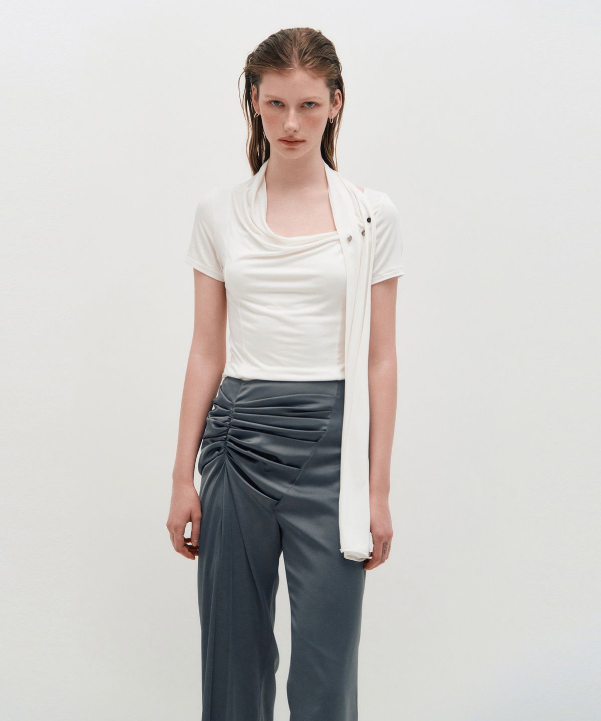 킴지수(KIMZISU) Cowl Neck Scarf T-Shirt _ WHITE