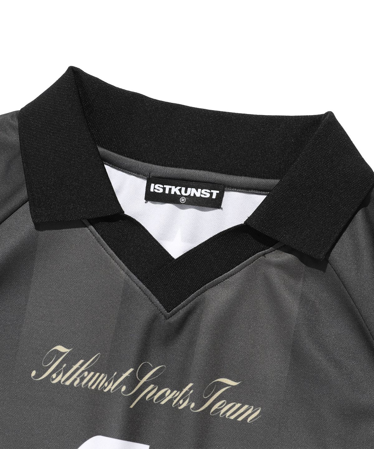 이스트쿤스트(ISTKUNST) SOCCER JERSEY_ASH KHAKI(IK2FMMT540A)