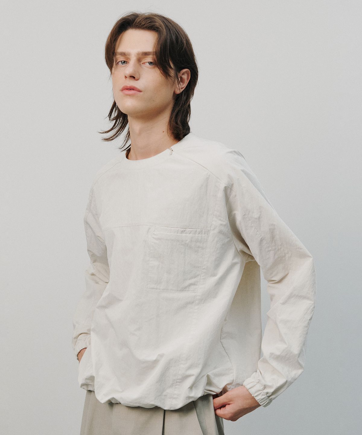 르엠토(L'EMTO) NYLON CREW NECK SWEAT SHIRT_IVORY