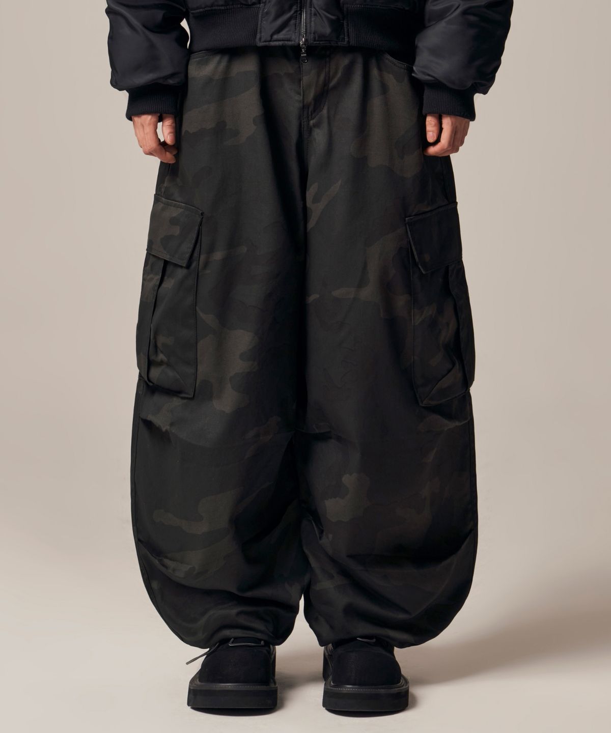아이돈워너셀(IDWS) Andy Twill Balloon Cargo Pants Multi