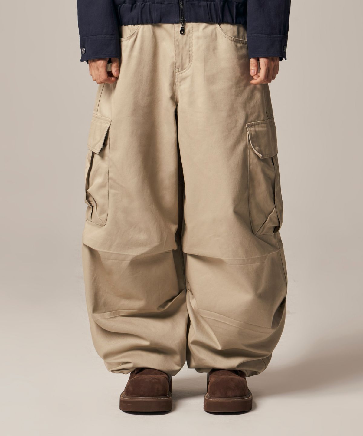 아이돈워너셀(IDWS) Andy Twill Balloon Cargo Pants Beige