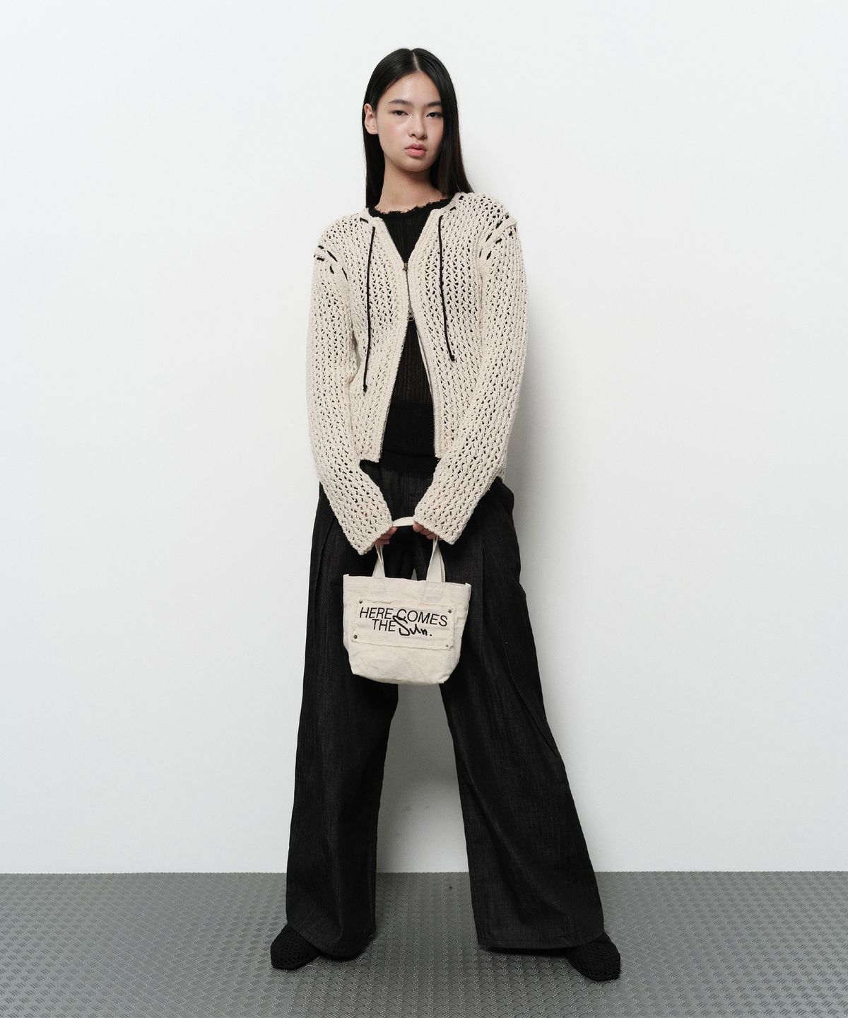다이애그널(DIAGONAL) HERE COMES THE SUN MINI BAG (ivory)