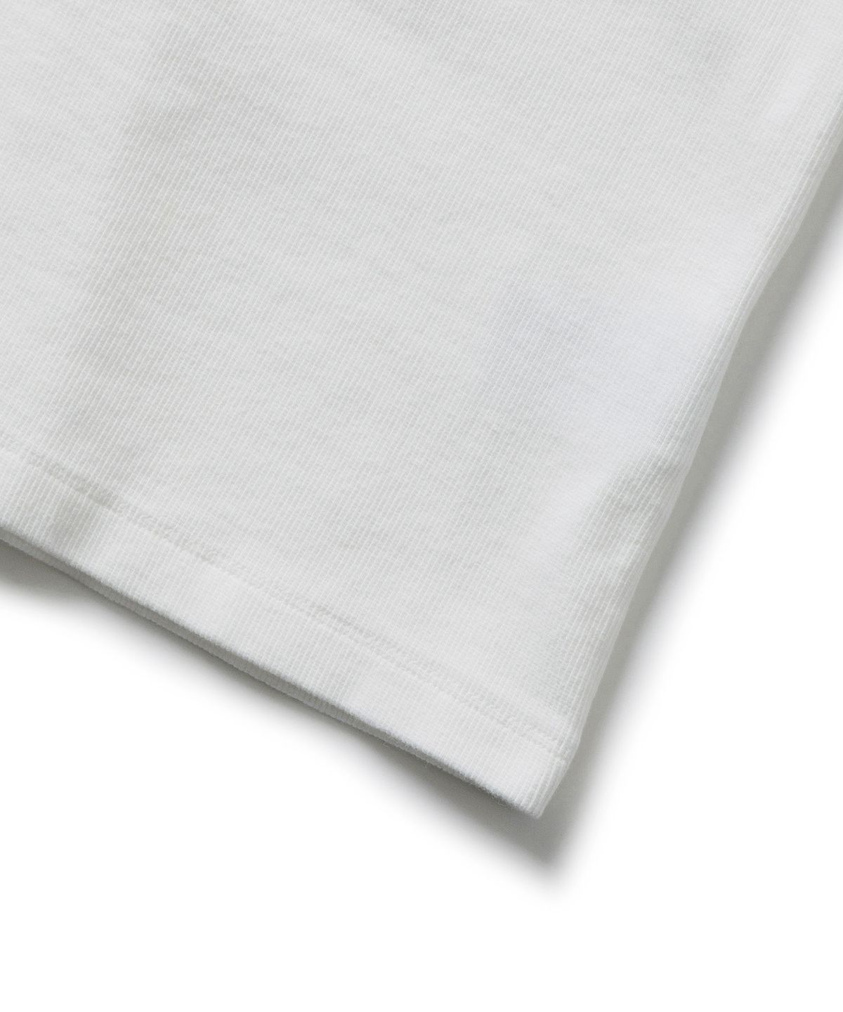 에스파이(ESFAI) SLEEVELESS (OFF WHITE)