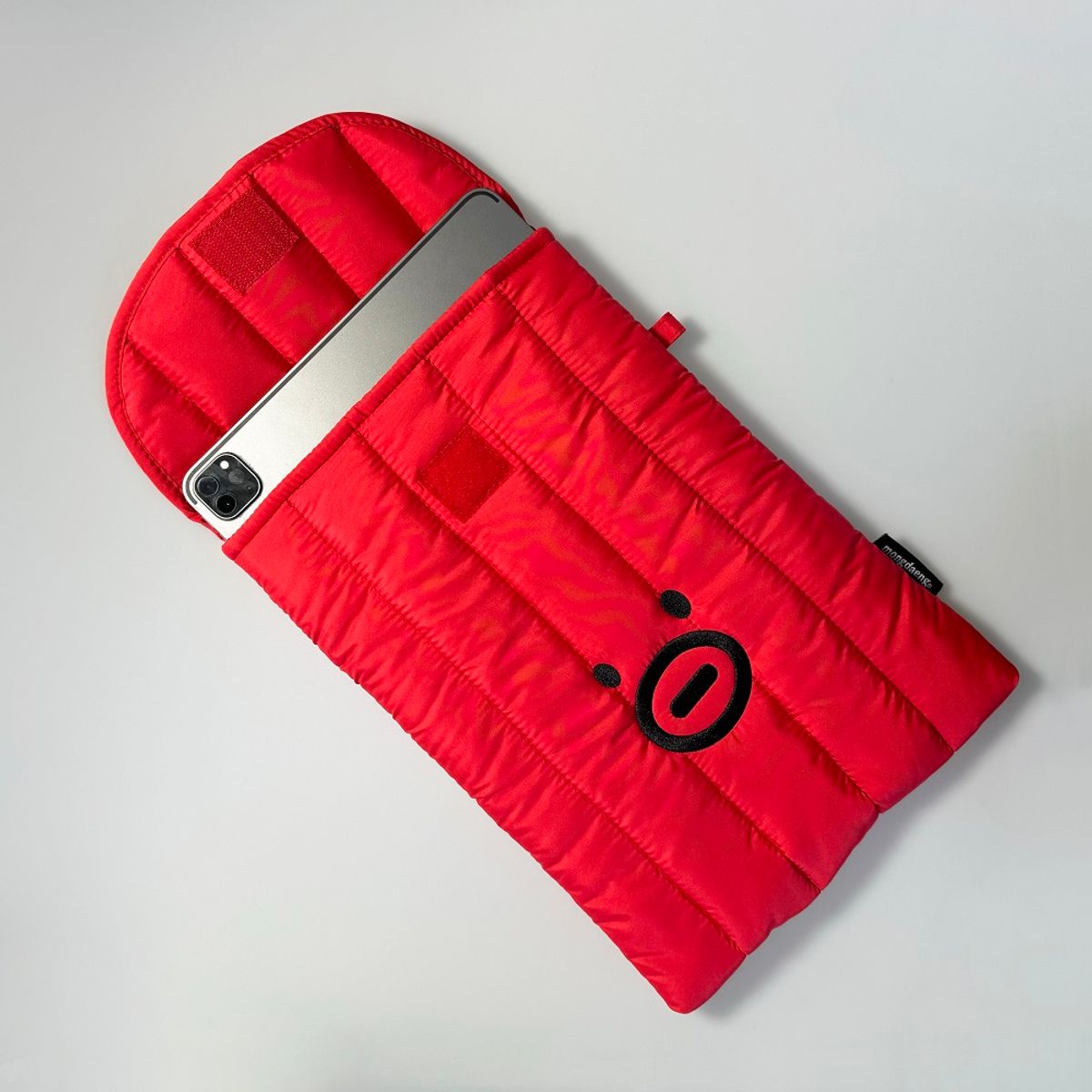 몽댕(MONGDAENG) Red Tomathew ipad pouch- 레드 토매튜 아이패드 노트북 파우치