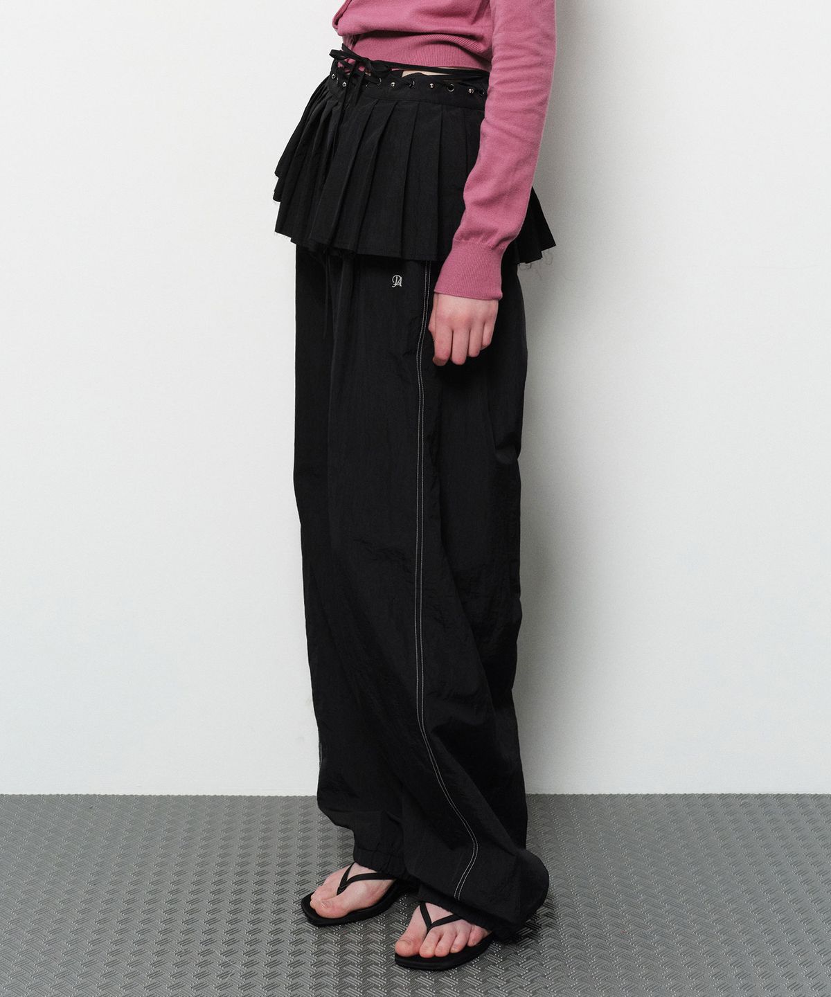 다이애그널(DIAGONAL) PLEATS WRAP SKIRT (black)
