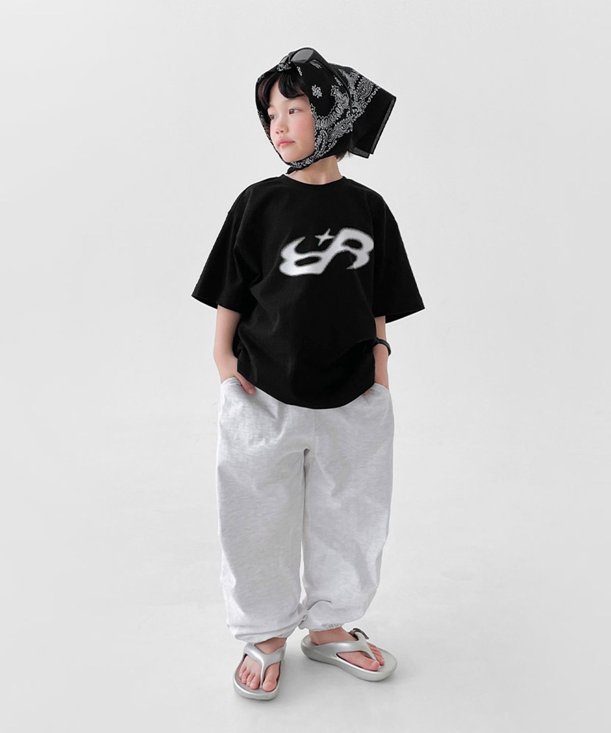 베리클로젯(BERRYCLOSET) 다트 킥 조거 팬츠
