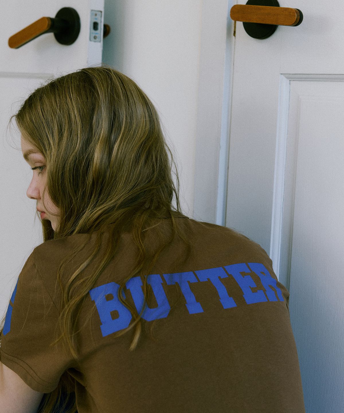그린버터(GREENBUTTER) GB Logo Tee (Brown)