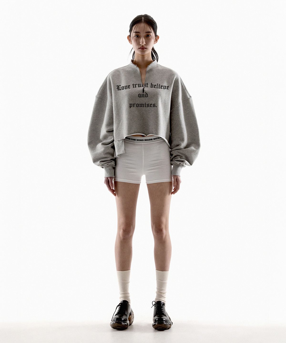 팬쇼(FANSHOW) NEVER DIPLOMA UNBALANCED RAW EDGE CROP SWEATSHIRTS - MELANGE
