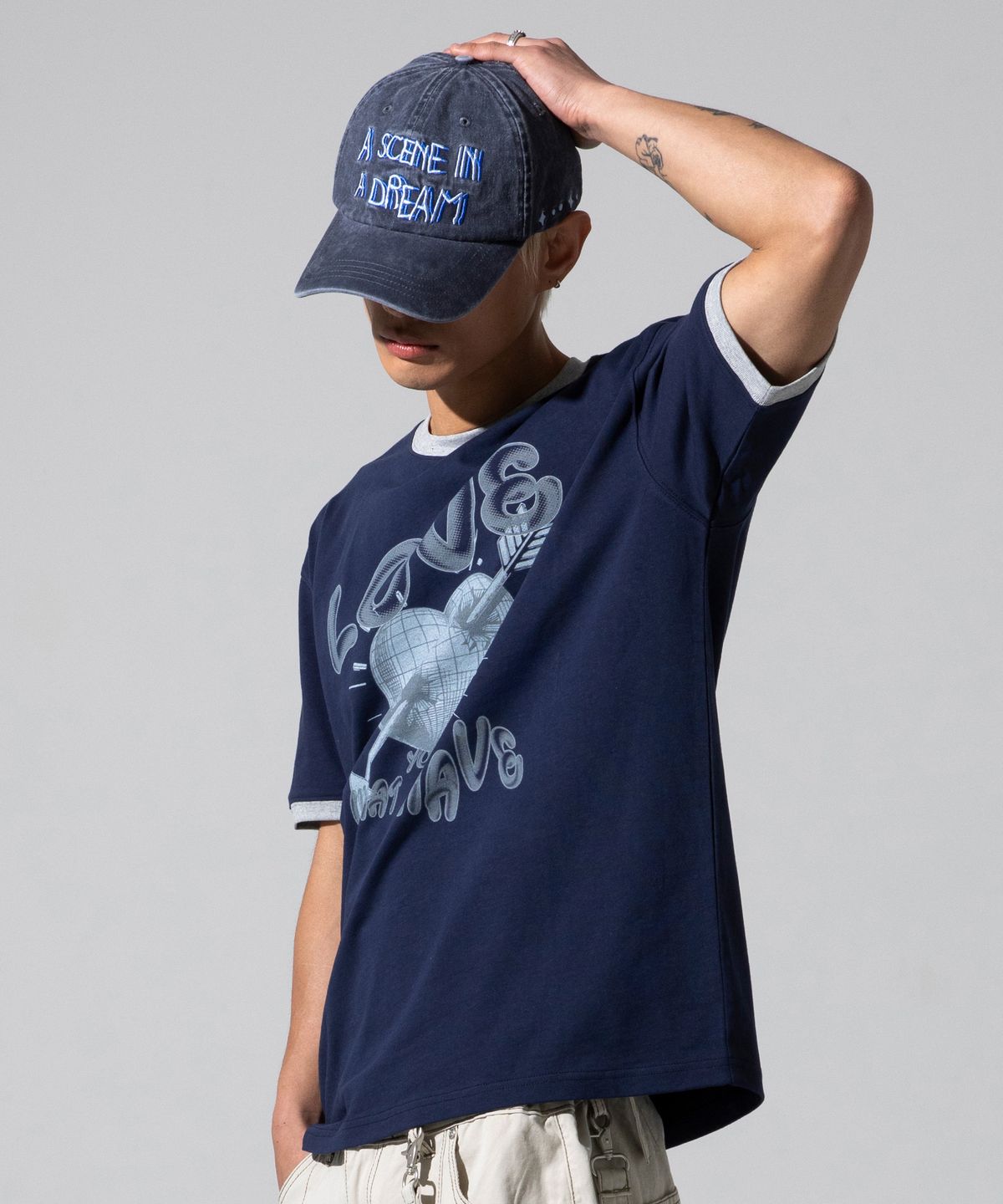 엑스톤즈(XTONZ) XTT137 피어스 베이식 링거 티셔츠 (NAVY)