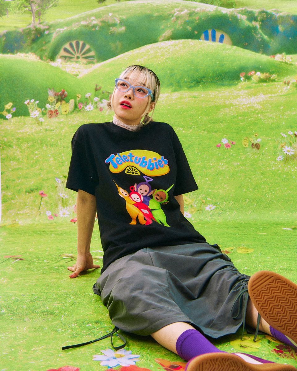 MUSINSA公式 | LAUGHER [テレタビーズ] ロゴTシャツ - ブラック