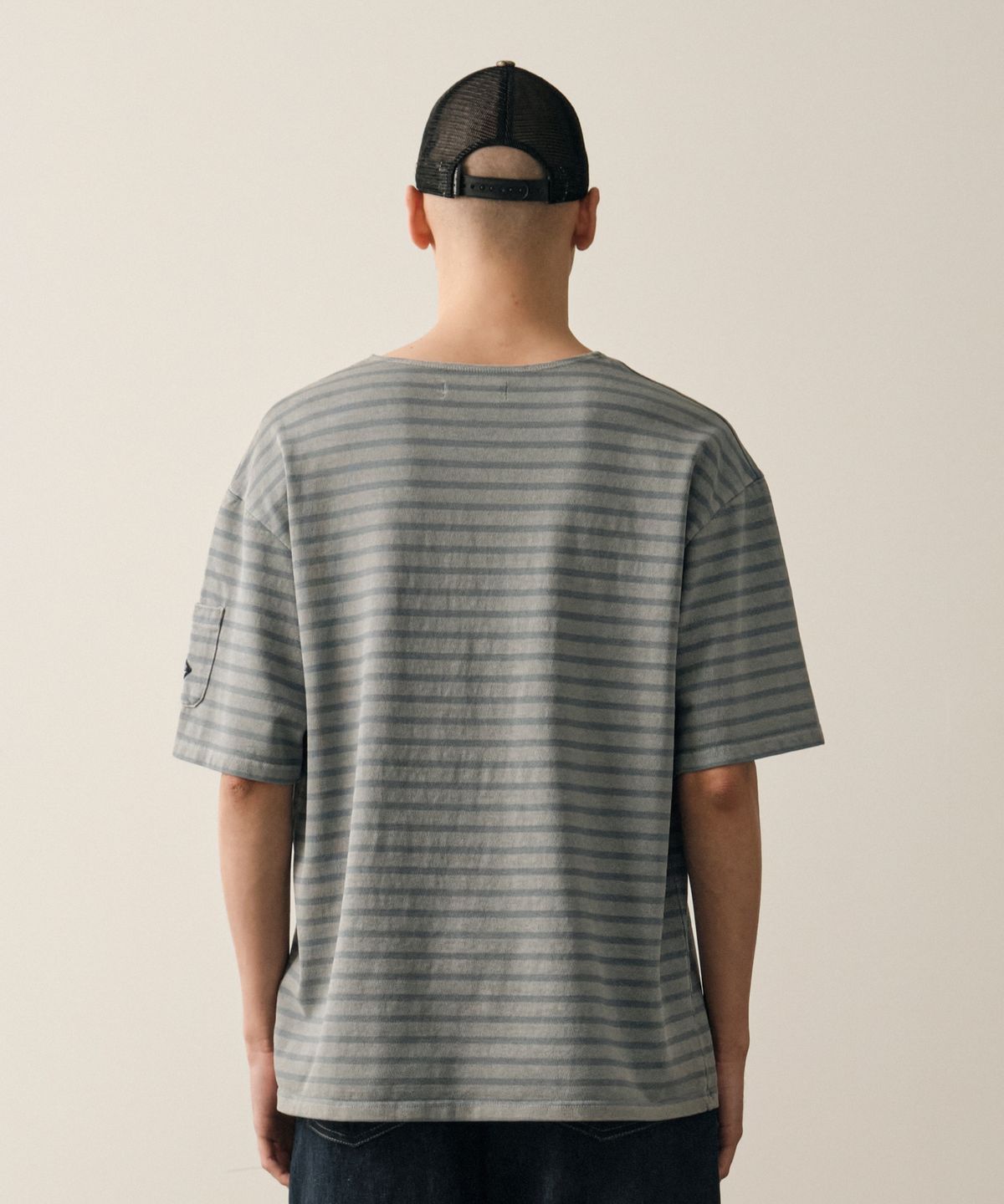 힐리먼트(HELEMENT) 피그먼트 스트라이프 반팔티셔츠 (GREY)