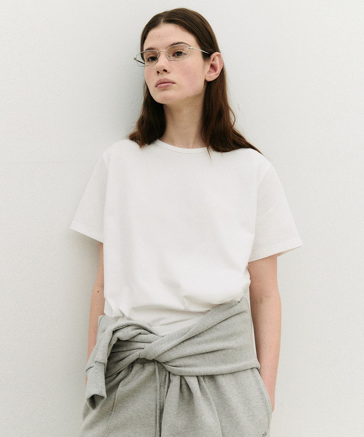 로라로라(ROLAROLA) NUBASIC STANDARD ROUND NECK T-SHIRT WHITE