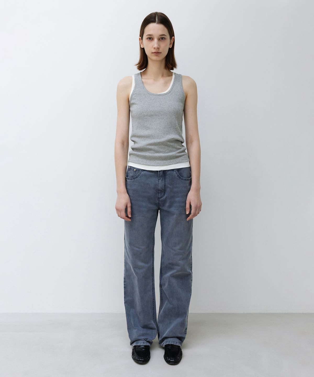 인사일런스 우먼(INSILENCE WOMEN) W 에센셜 U넥 슬리브리스 MELANGE GREY