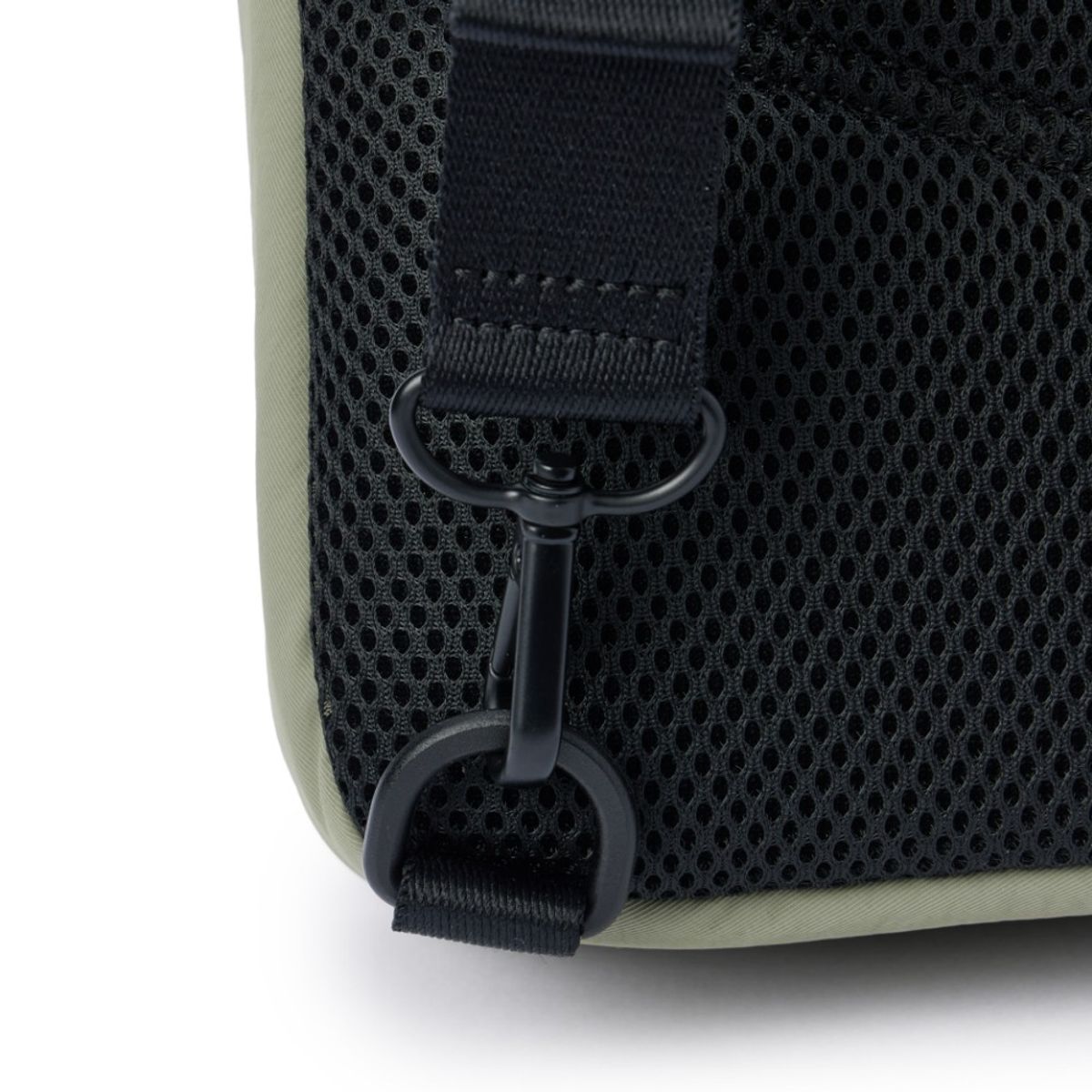 브롬톤 런던(BROMPTON LONDON) BUCKER SLING BAG - KHAKI (P255ACR102)