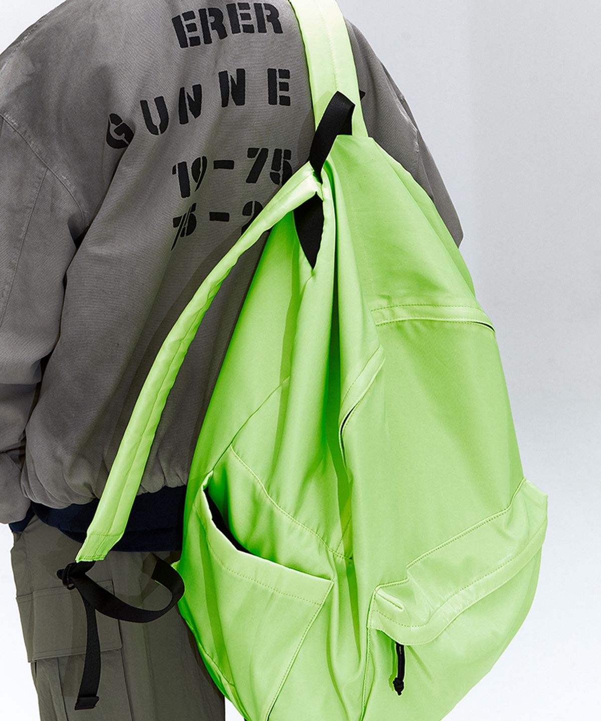 에르에르(ERER) FABRIC BACK BAG Neon Lime