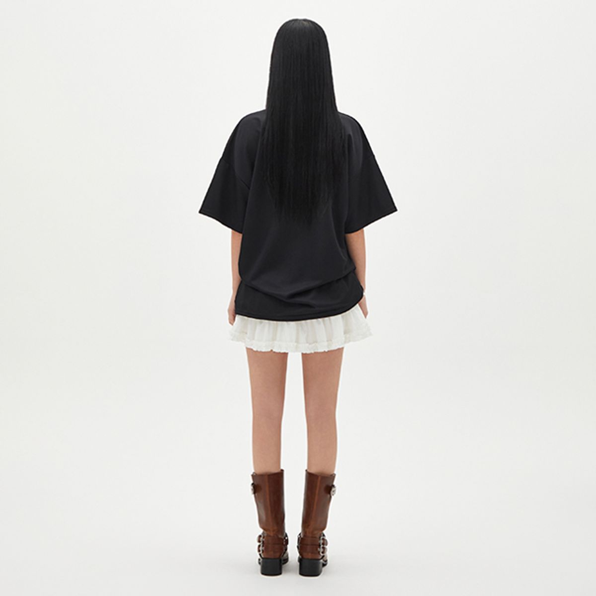 랩(LAP) 89레이스 배색 박시티셔츠 AR1CT360