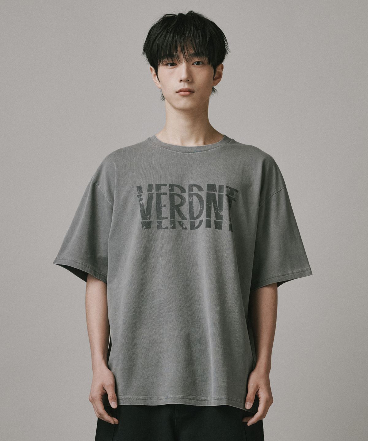 버던트(VERDNT) 스펠 피그먼트 반소매 티셔츠 [라이트 그레이]