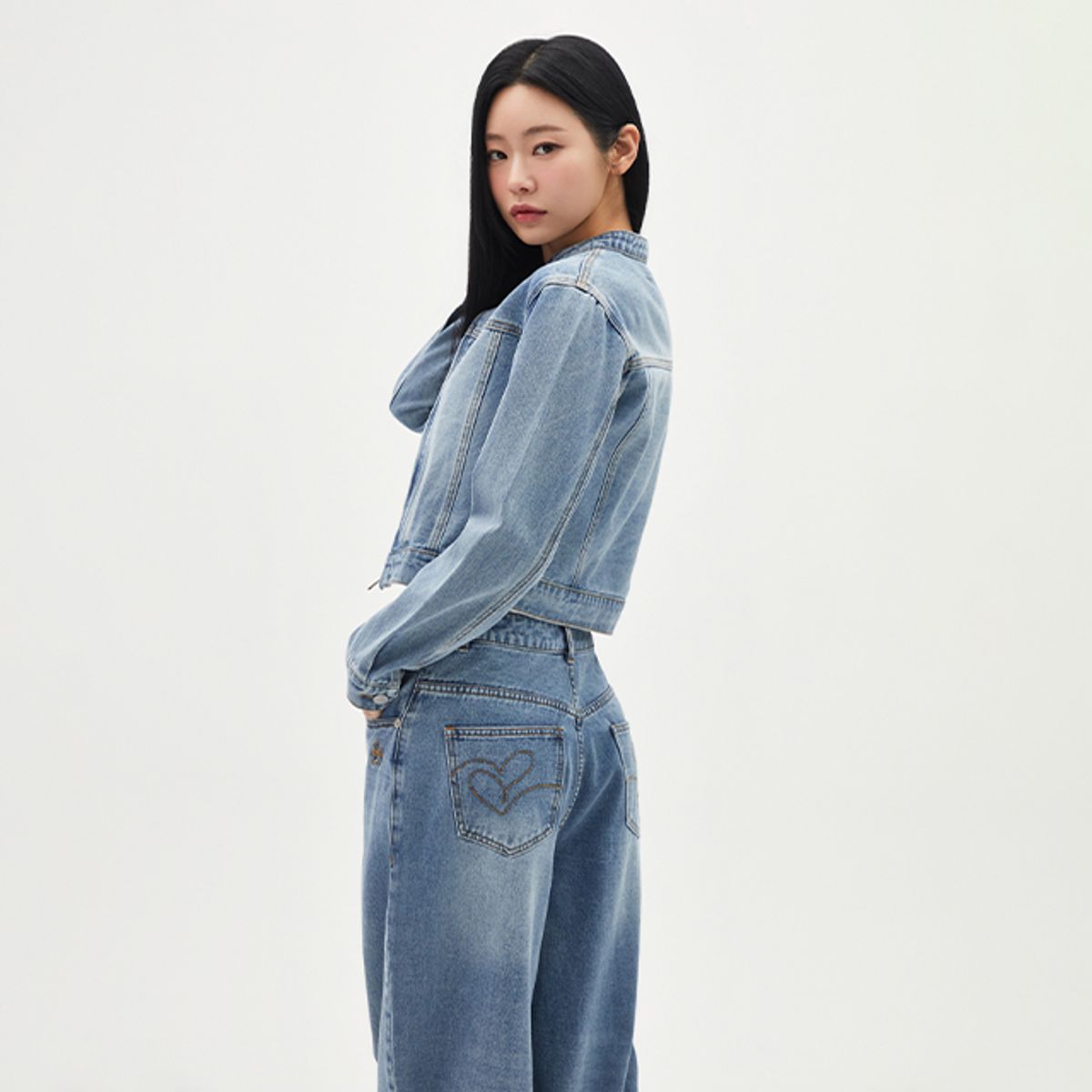 랩(LAP) 워싱 자수 와이드 커브드팬츠 AR1DP271
