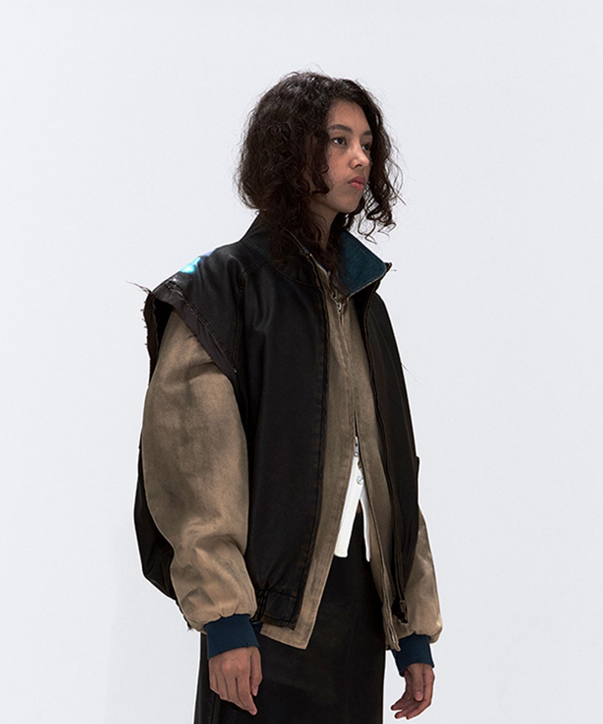 에르에르(ERER) ERER Graffiti Leather Vest Brown