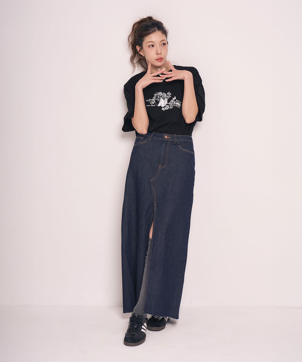 레디(RED.2) 러브 하트 반팔 블랙