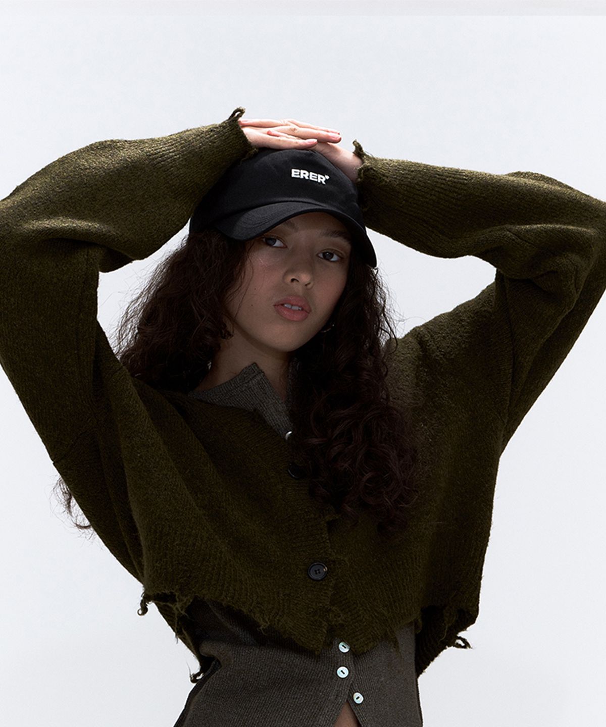 에르에르(ERER) ERER Embroidery Cap Black