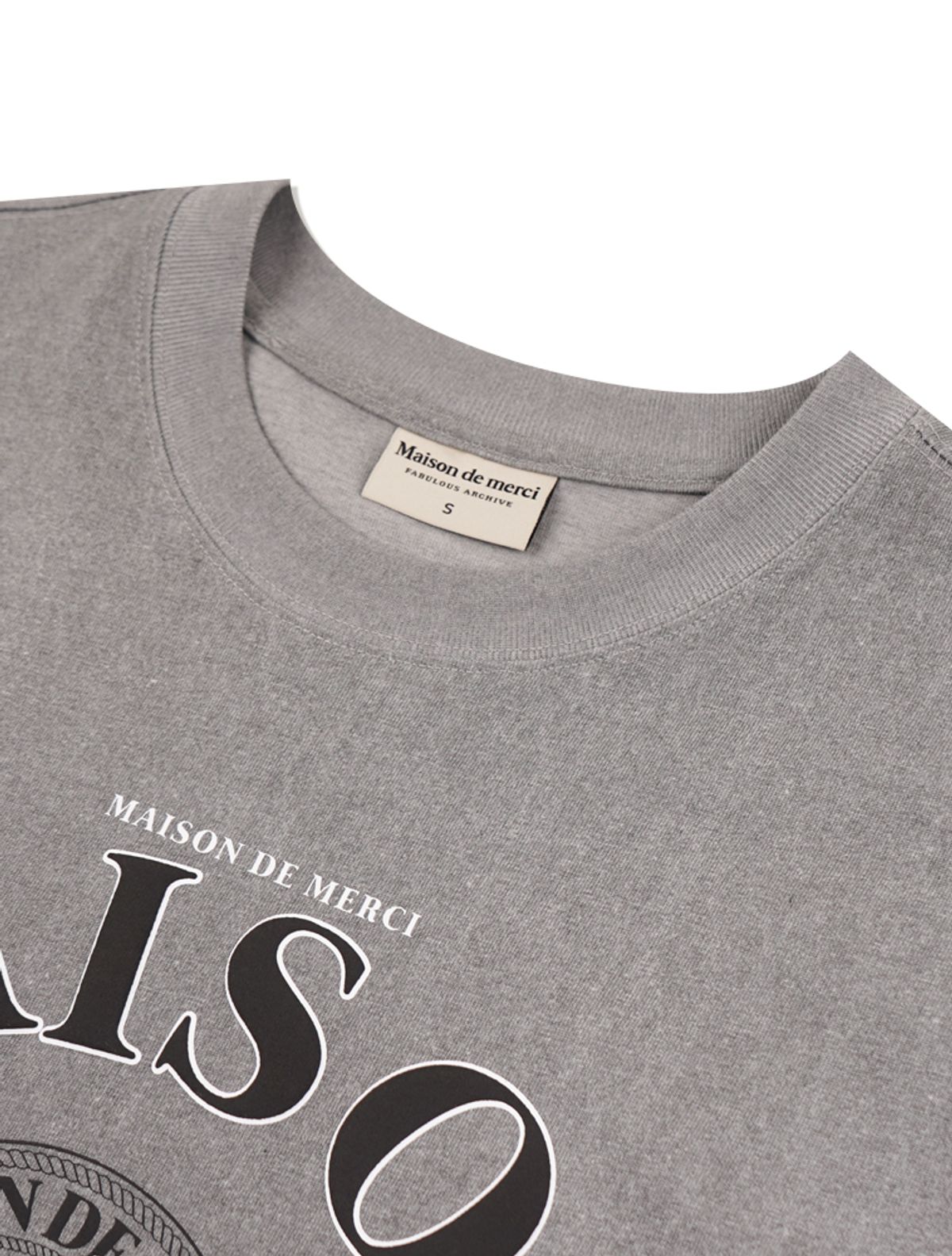 라 메종 스튜디오(LA MAISON STUDIO) UNISEX 르 리스 피그먼트 클래식 로고 스모키 반소매 티셔츠 라이트그레이(FCF2TS417M)