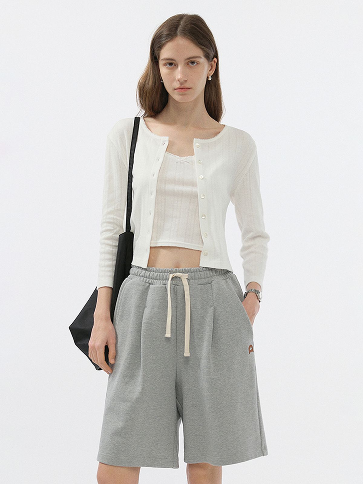 던스트(DUNST) UNISEX LEATHER LOGO SWEAT SHORTS_UDPA5B121_MELANGE GREY
