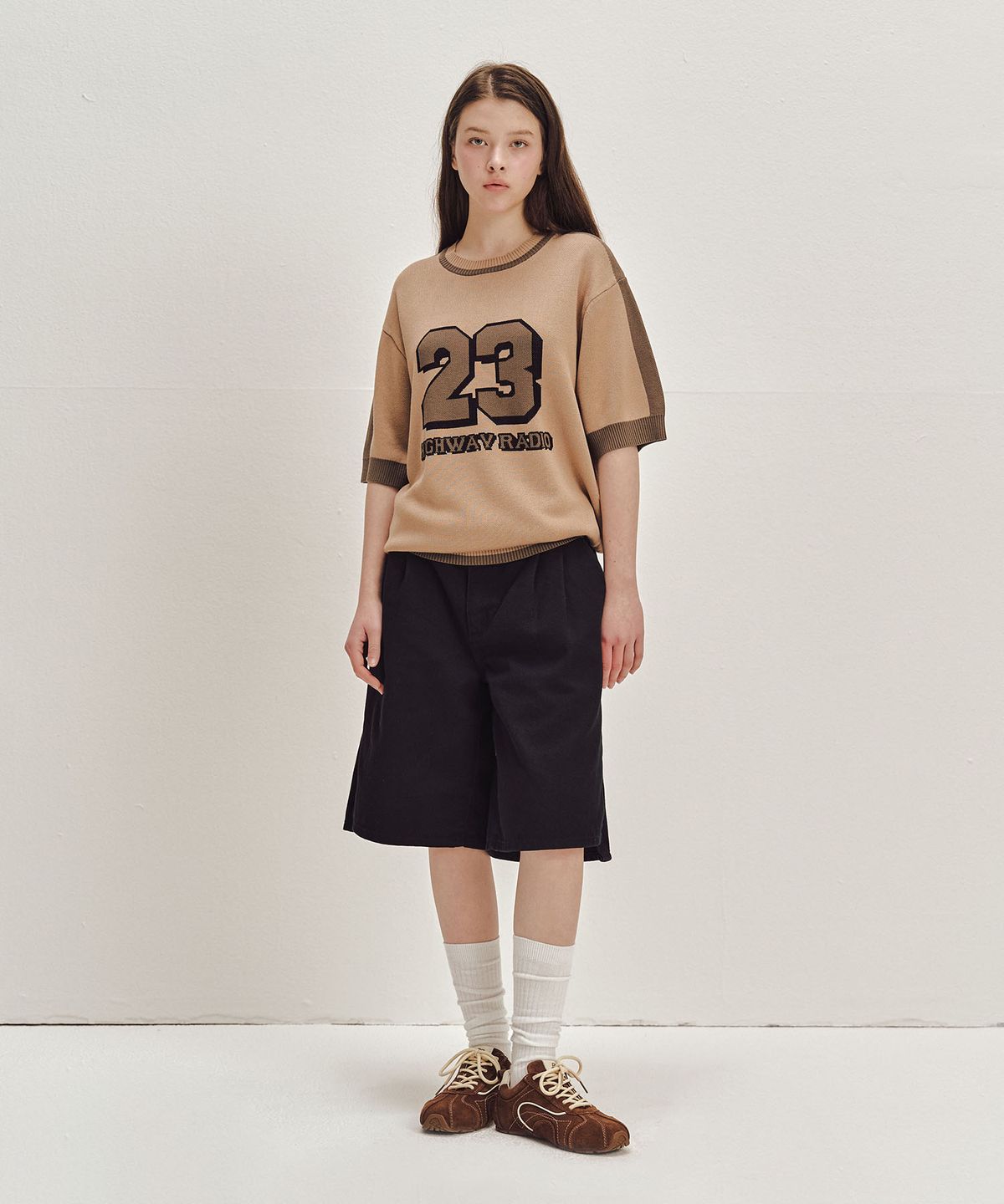 세컨모놀로그(SECONDMONO) 그래픽 자가드 링거 하프 니트 [BEIGE]_SEKT035DTBEIGE