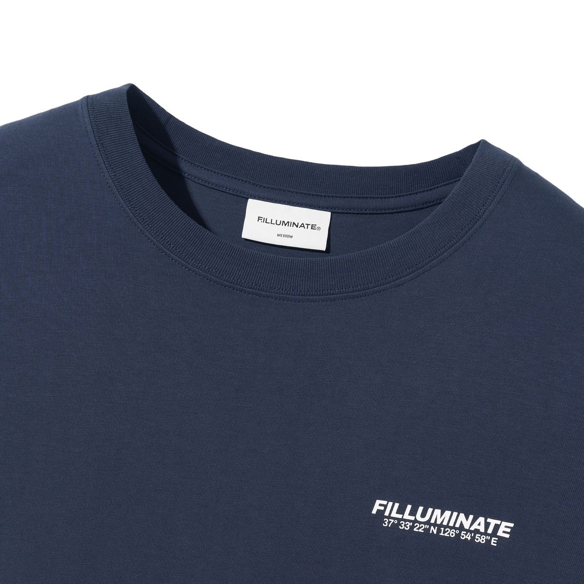 필루미네이트(FILLUMINATE) 월드 링크 티셔츠-네이비