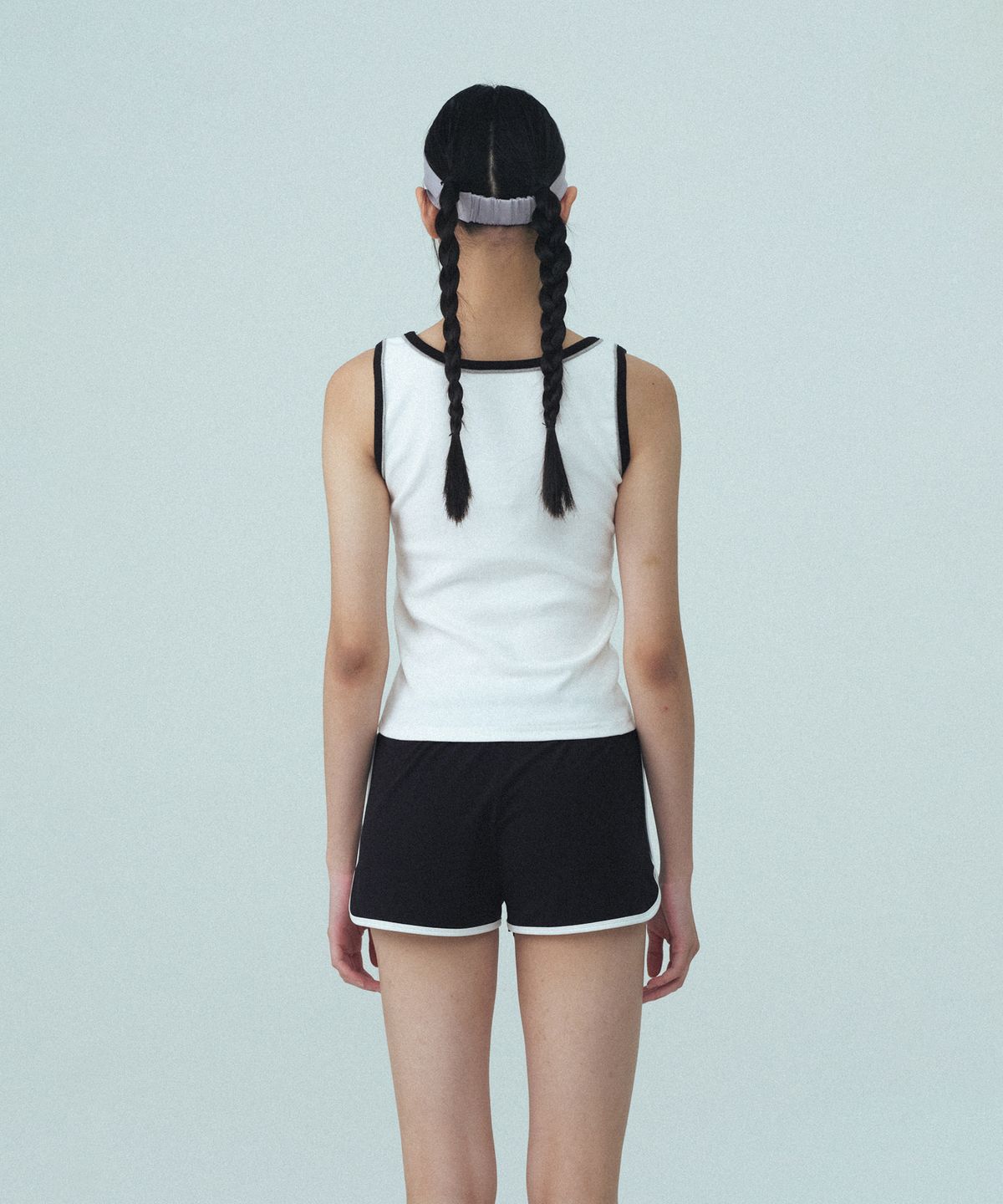 레스트앤레크레이션(REST&RECREATION) SQUARE NECK SLEEVELESS - WHITE