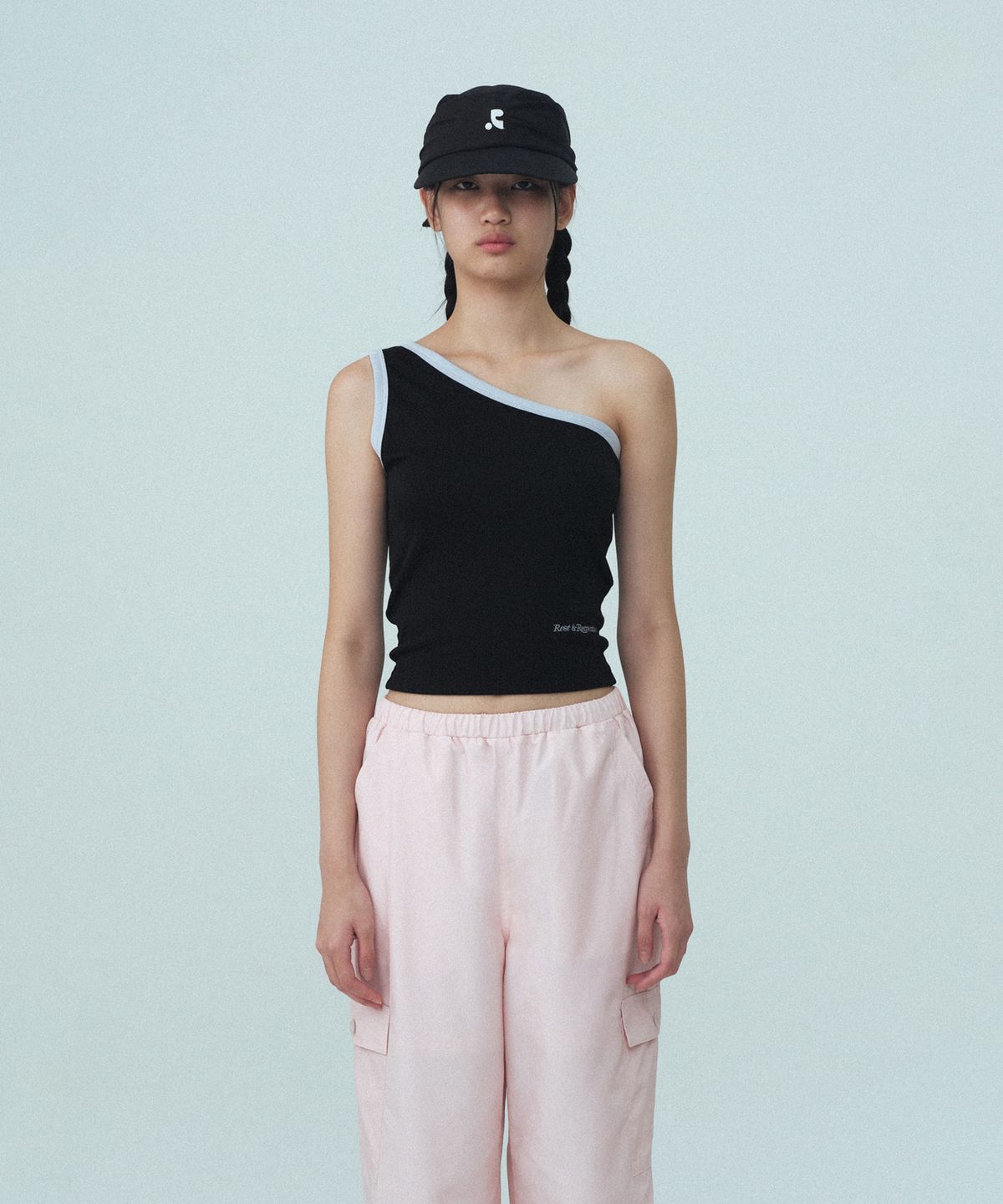 레스트앤레크레이션(REST&RECREATION) ONE SHOULDER SLEEVELESS - BLACK