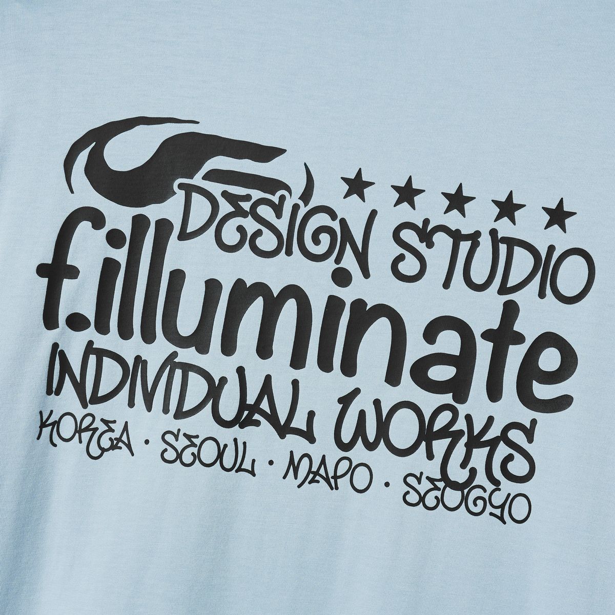 필루미네이트(FILLUMINATE) 너티 백 프린팅 티셔츠-스카이블루