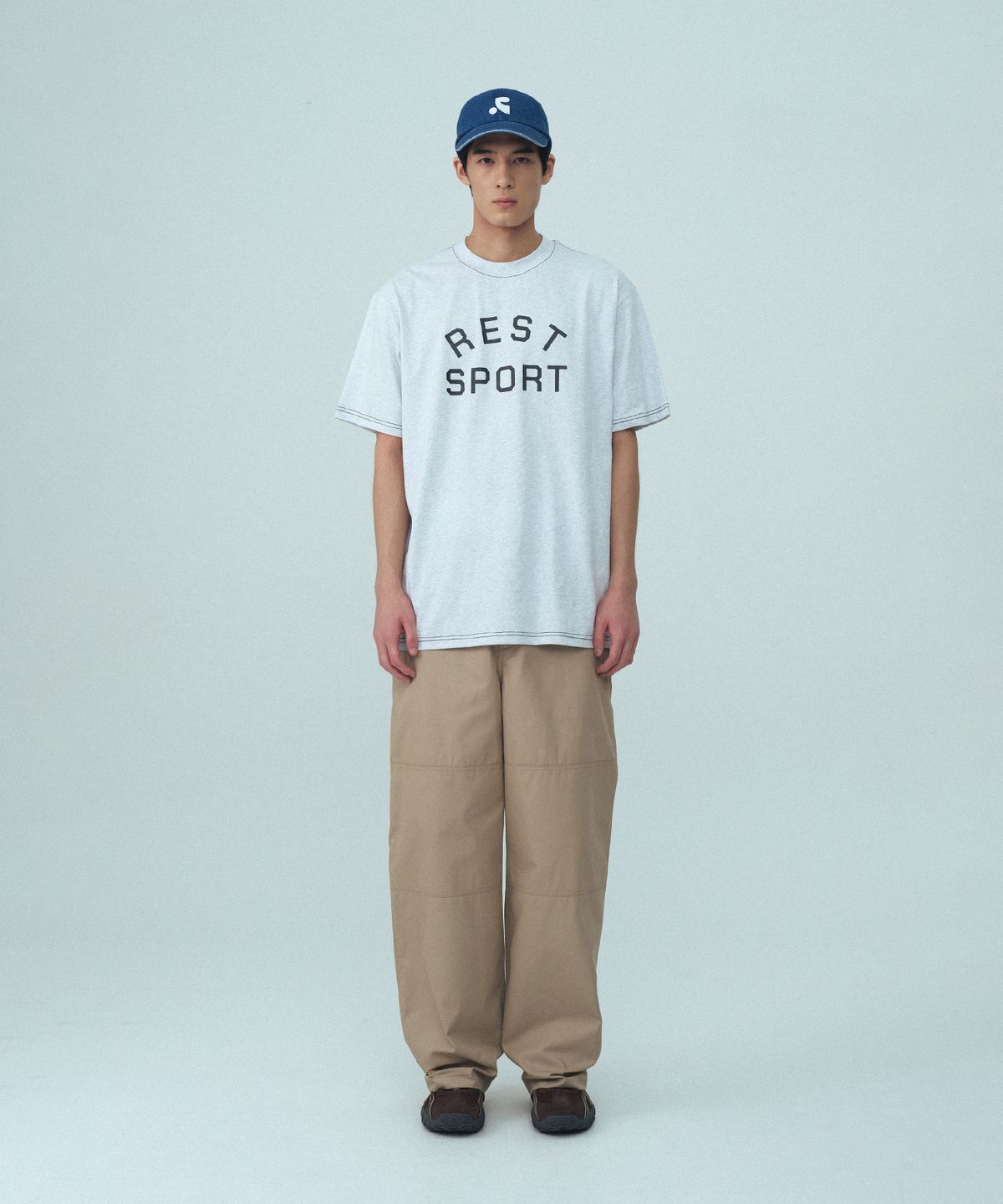 레스트앤레크레이션(REST&RECREATION) RS LOGO STITCH T-SHIRT - LIGHT GREY
