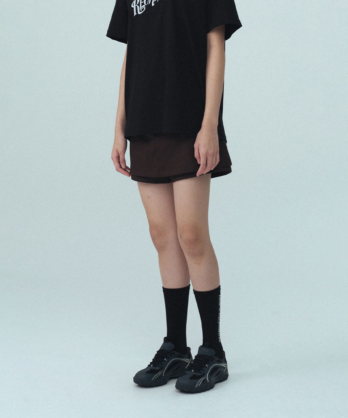 레스트앤레크레이션(REST&RECREATION) LOW RISE BUTTON SKORT - BROWN
