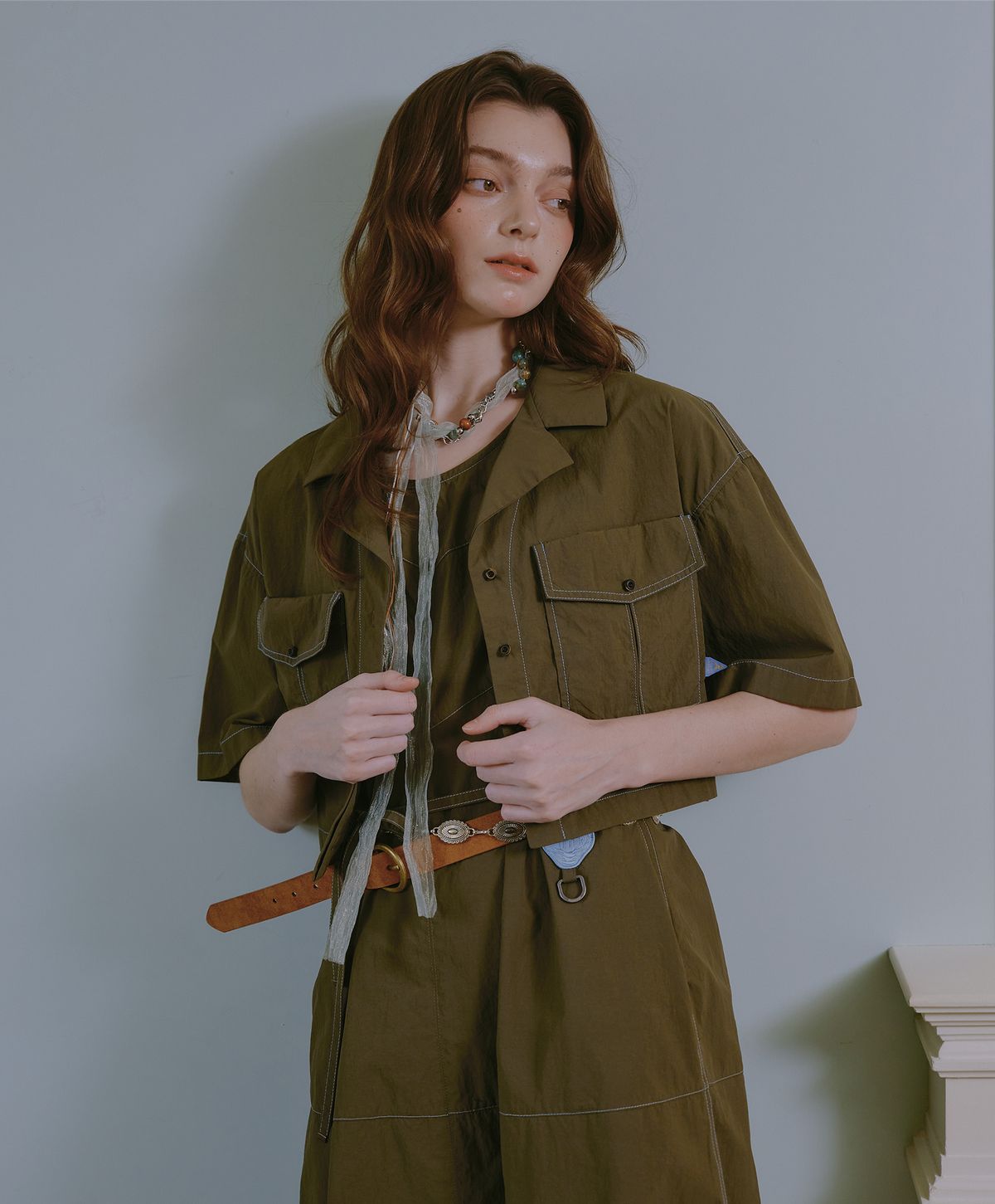 누크피터(NUUKFITTER) HUNTER CROP BOXY SHIRT_WOMEN [KHAKI]