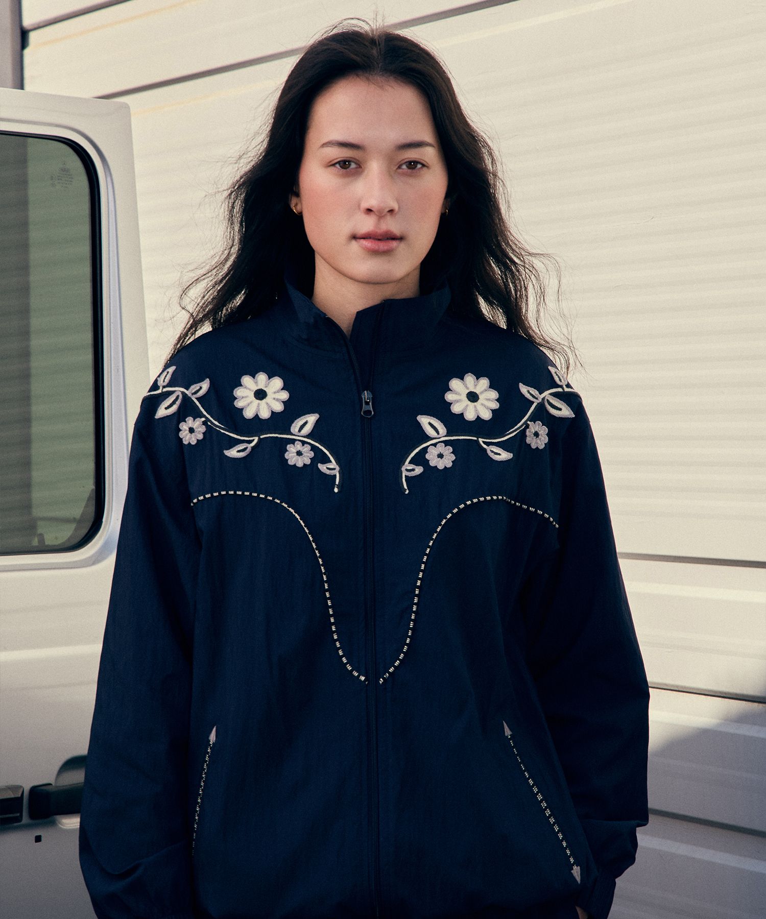 MUSINSA公式 | FRITUR 刺繍ウエスタンウィンドブレーカー ネイビー_